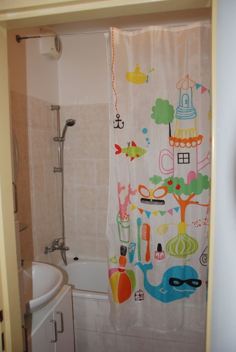 Pronájem bytu 3+1 68 m², Nad Štolami, Odolena Voda, Středočeský kraj Pronájem bytu 3+1 68 m², Nad Štolami, Odolena Voda, Středočeský kraj