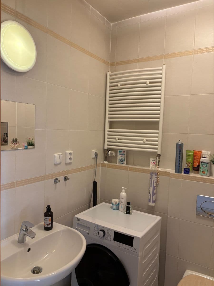 Prodej bytu 1+kk 26 m², Nademlejnská, Praha, Praha Prodej bytu 1+kk 26 m², Nademlejnská, Praha, Praha