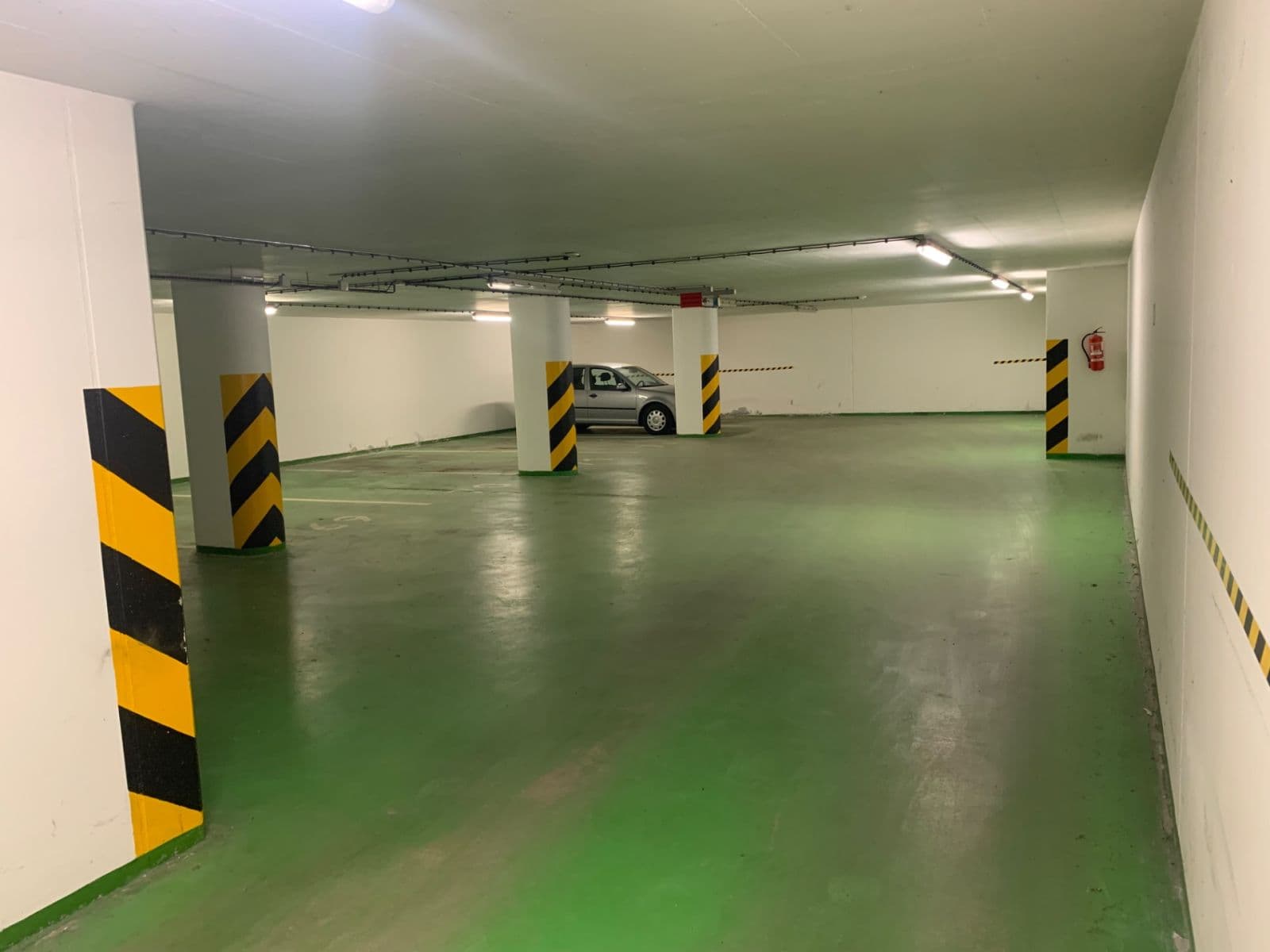 Pronájem garáže 15 m², Praha, Praha Pronájem garáže 15 m², Praha, Praha