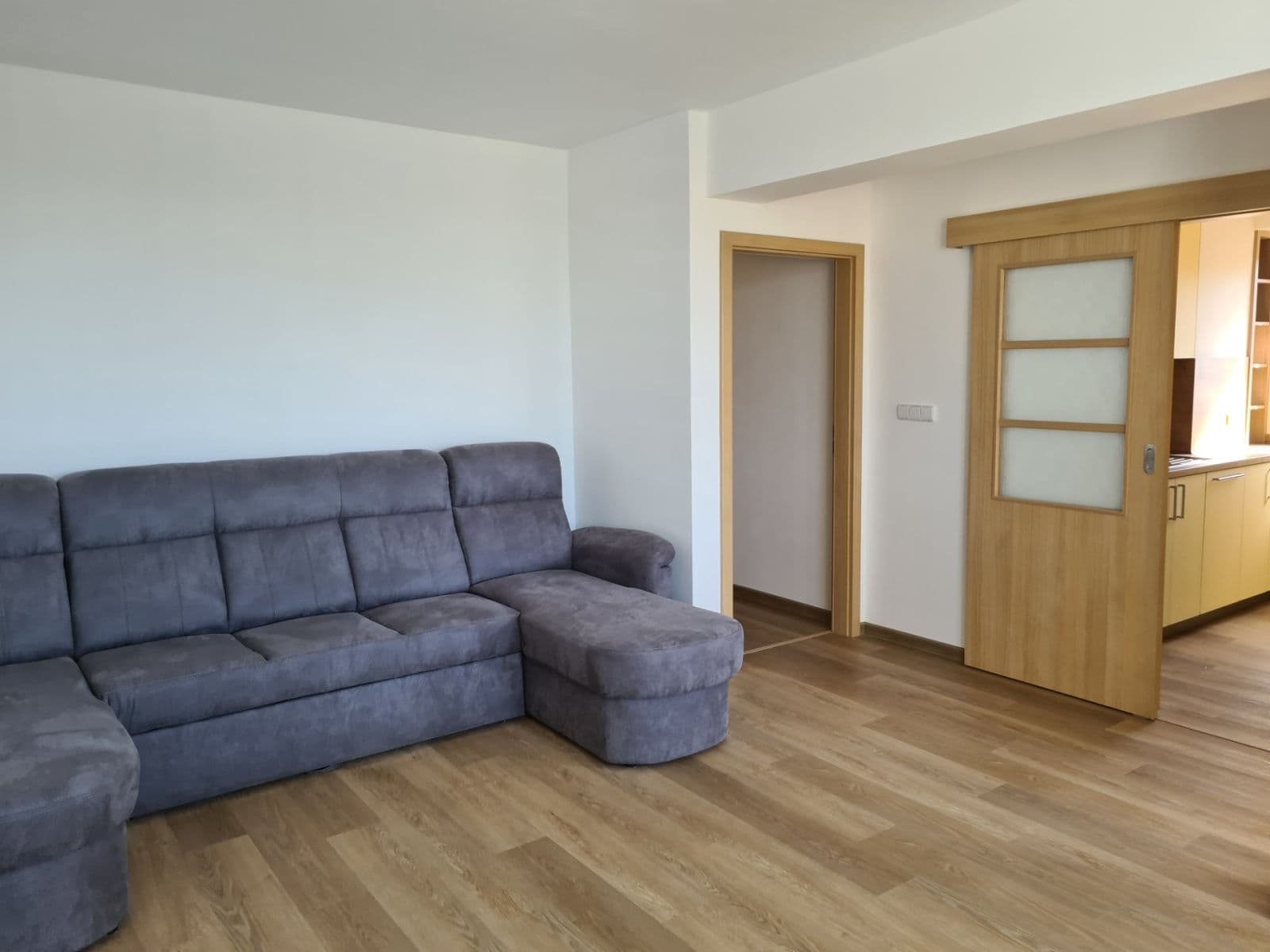 Pronájem bytu 3+1 56 m², M. Kudeříkové, Benešov, Středočeský kraj Pronájem bytu 3+1 56 m², M. Kudeříkové, Benešov, Středočeský kraj