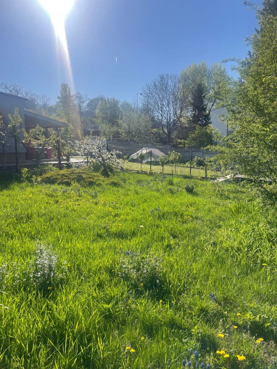 Pronájem pozemku 400 m², Brno, Jihomoravský kraj Pronájem pozemku 400 m², Brno, Jihomoravský kraj