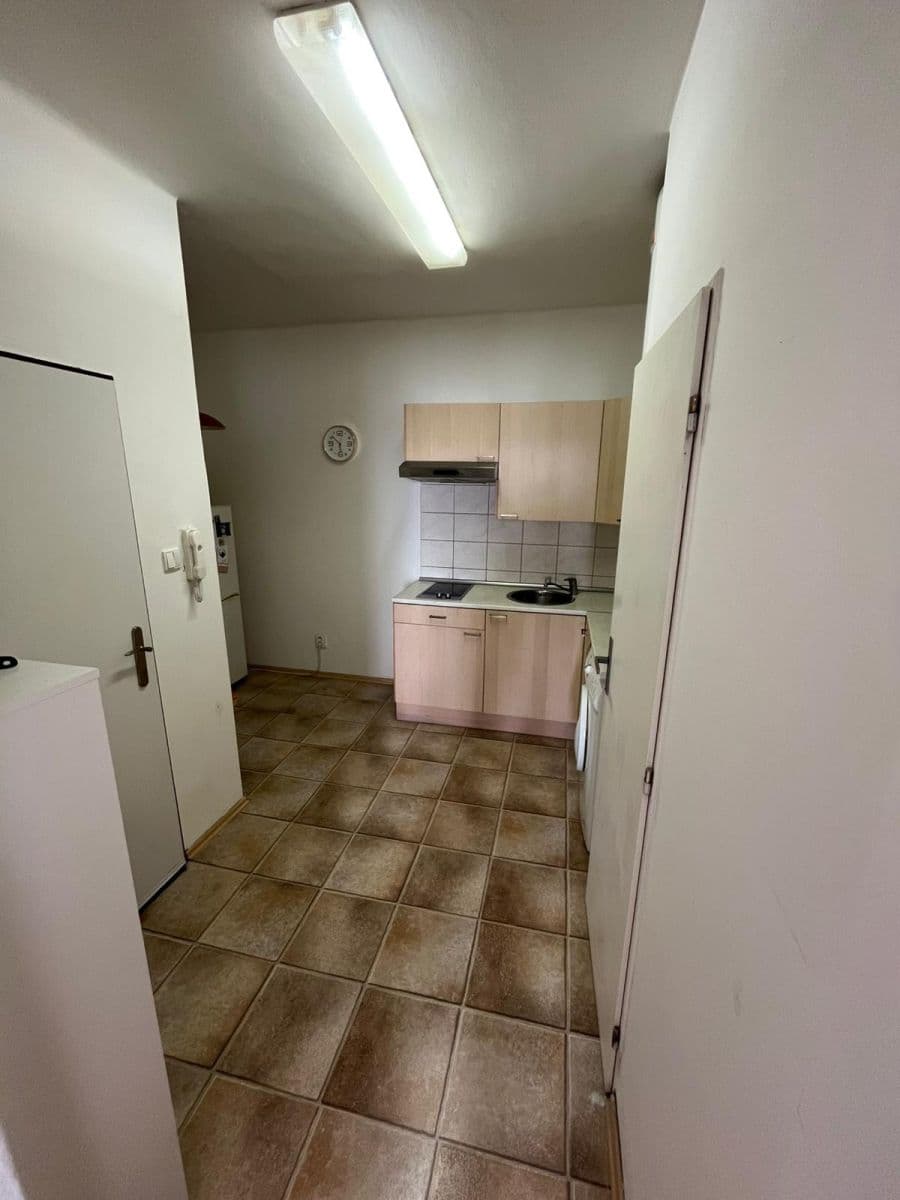 Pronájem bytu 1+1 30 m², U Skládky, Praha, Praha Pronájem bytu 1+1 30 m², U Skládky, Praha, Praha