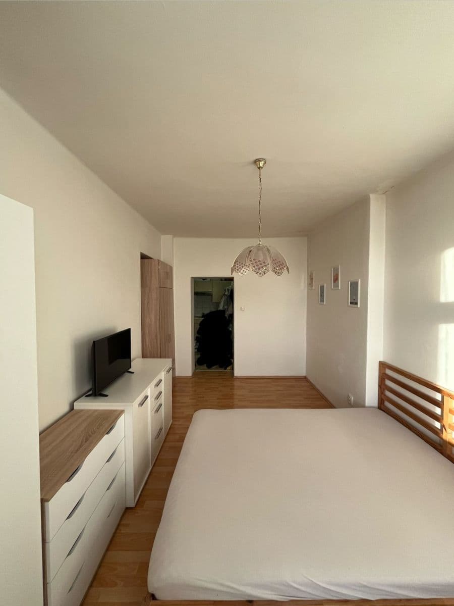 Pronájem bytu 1+1 30 m², U Skládky, Praha, Praha Pronájem bytu 1+1 30 m², U Skládky, Praha, Praha