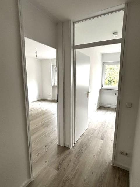 Pronájem bytu 3+1 92 m², Noestraße 28, München, Bavorsko Pronájem bytu 3+1 92 m², Noestraße 28, München, Bavorsko