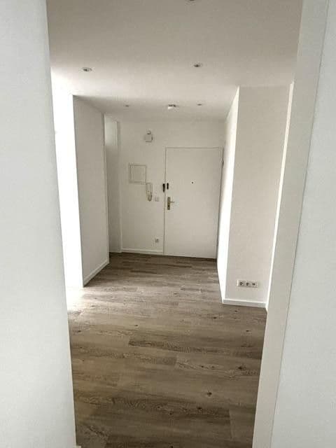 Pronájem bytu 3+1 92 m², Noestraße 28, München, Bavorsko Pronájem bytu 3+1 92 m², Noestraße 28, München, Bavorsko