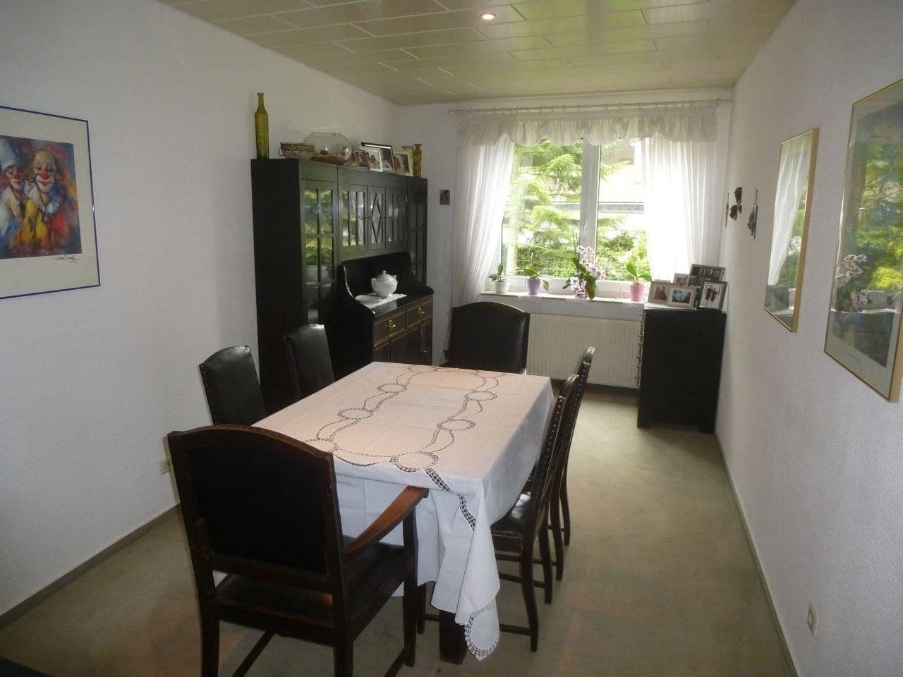 Pronájem bytu 3+1 87 m², Lindenstraße 3a, Peine, Dolní Sasko Pronájem bytu 3+1 87 m², Lindenstraße 3a, Peine, Dolní Sasko