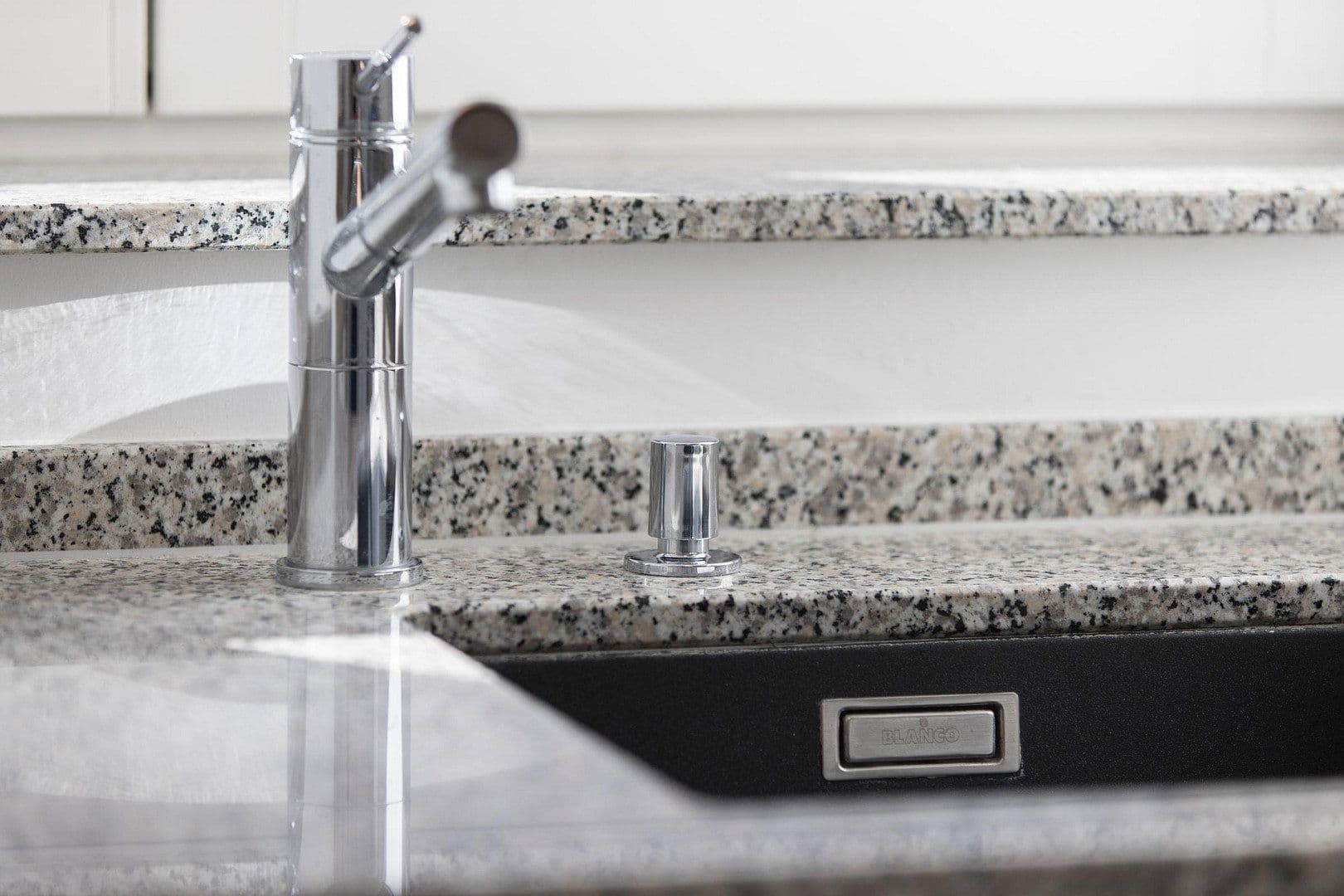 Pronájem bytu 3+1 90 m², Forstenrieder Allee 194, München, Bavorsko Pronájem bytu 3+1 90 m², Forstenrieder Allee 194, München, Bavorsko