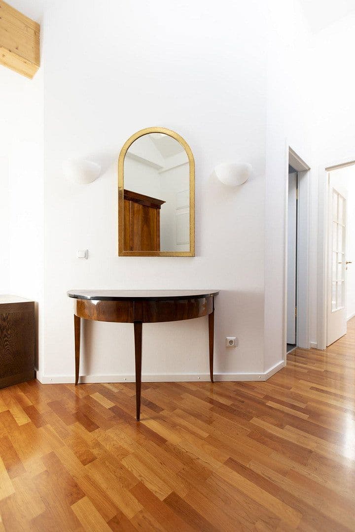 Pronájem bytu 3+1 90 m², Forstenrieder Allee 194, München, Bavorsko Pronájem bytu 3+1 90 m², Forstenrieder Allee 194, München, Bavorsko