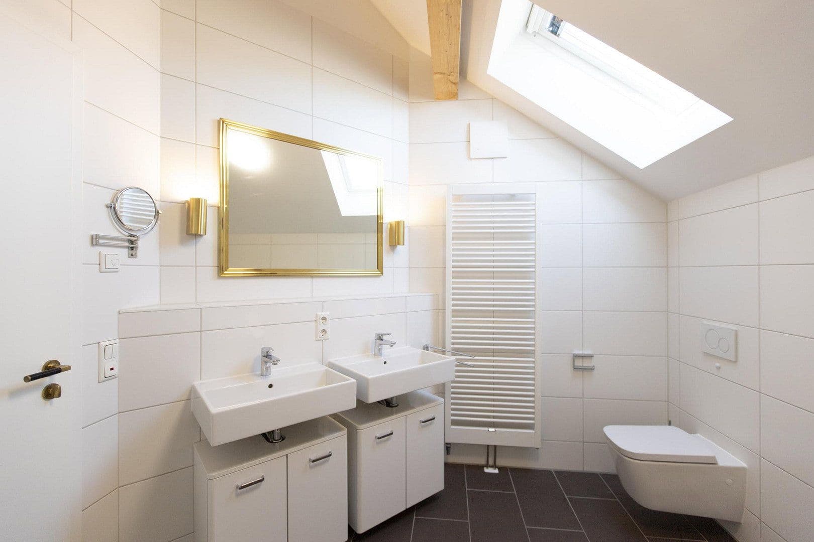 Pronájem bytu 3+1 90 m², Forstenrieder Allee 194, München, Bavorsko Pronájem bytu 3+1 90 m², Forstenrieder Allee 194, München, Bavorsko