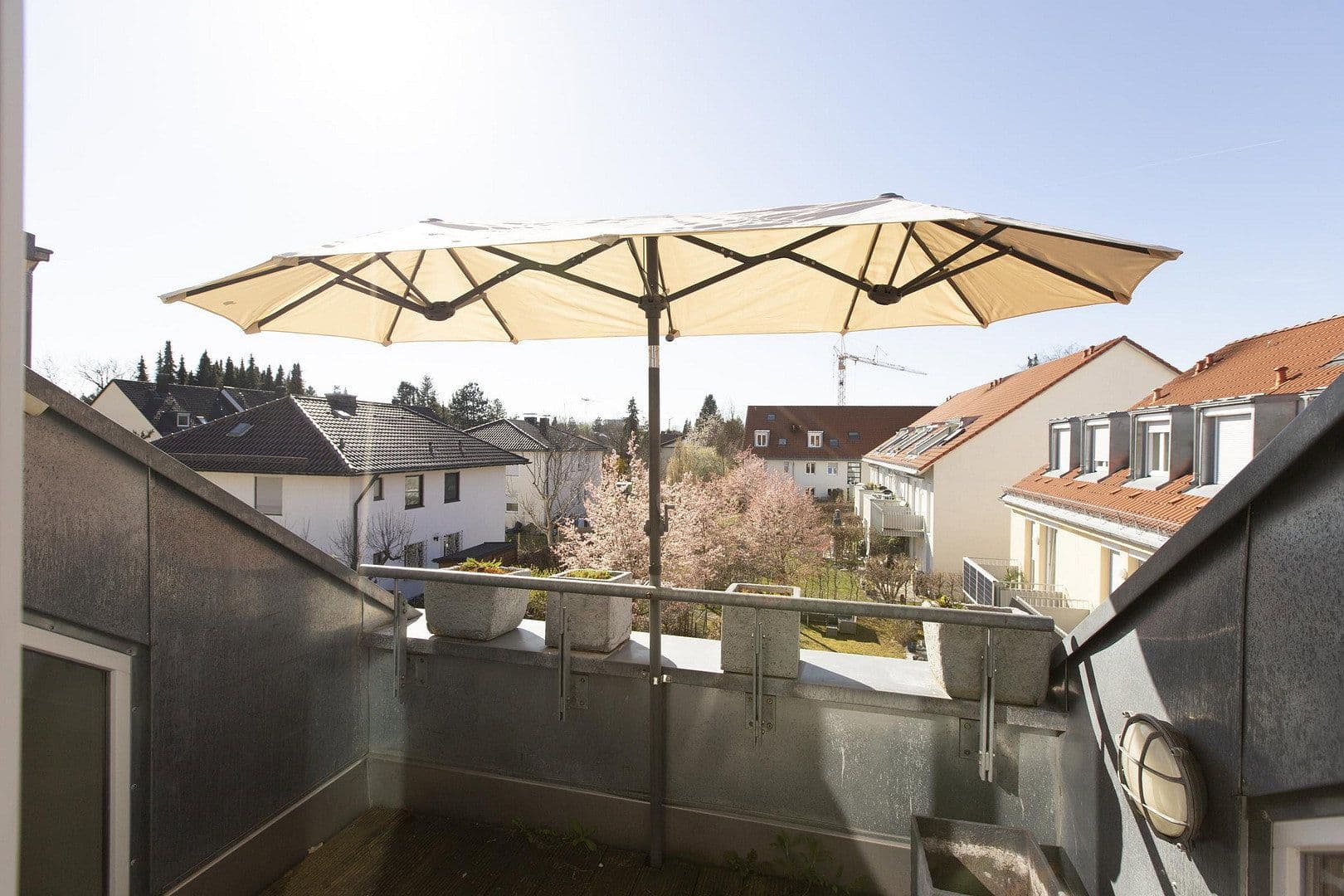 Pronájem bytu 3+1 90 m², Forstenrieder Allee 194, München, Bavorsko Pronájem bytu 3+1 90 m², Forstenrieder Allee 194, München, Bavorsko