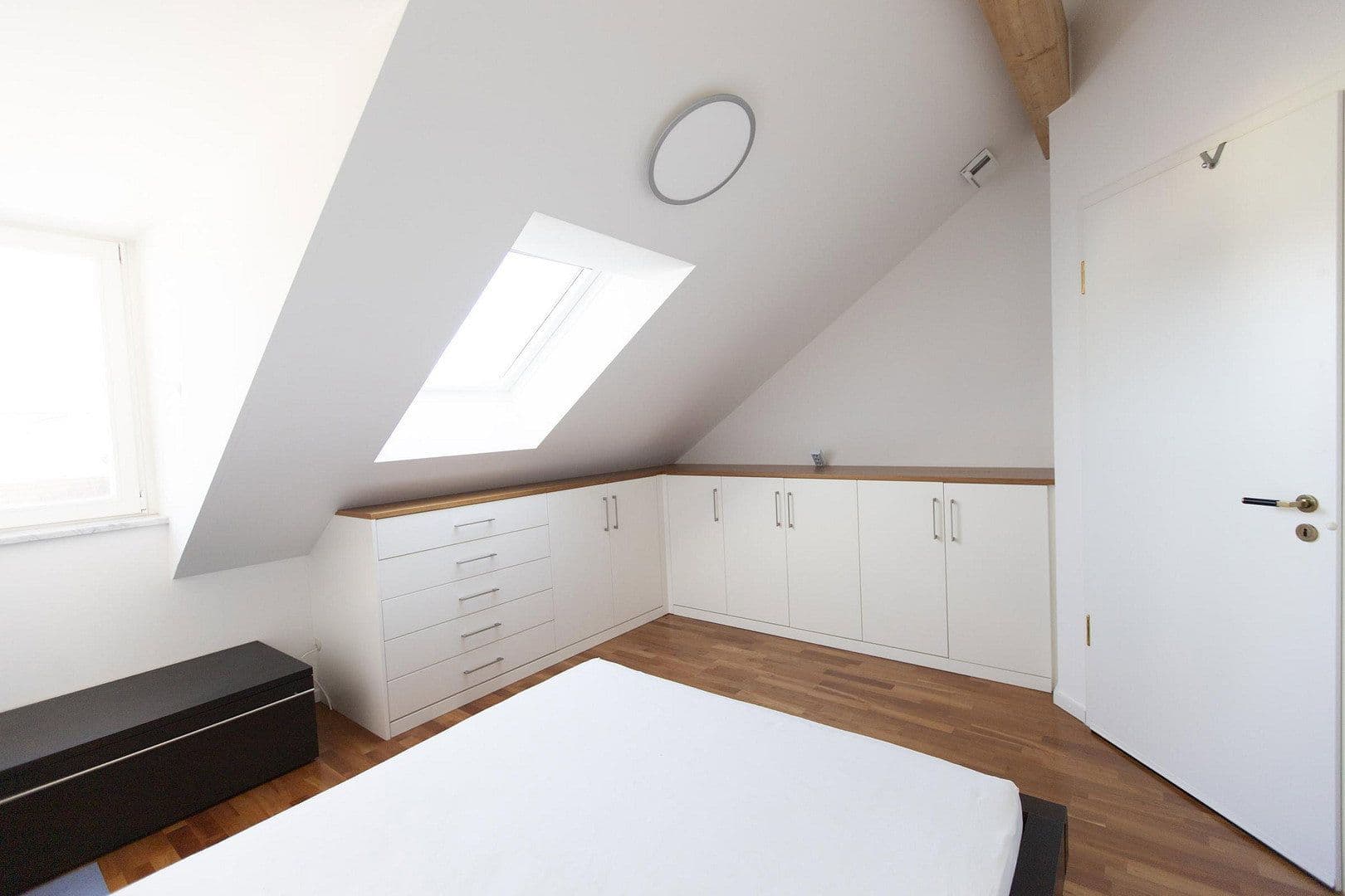 Pronájem bytu 3+1 90 m², Forstenrieder Allee 194, München, Bavorsko Pronájem bytu 3+1 90 m², Forstenrieder Allee 194, München, Bavorsko