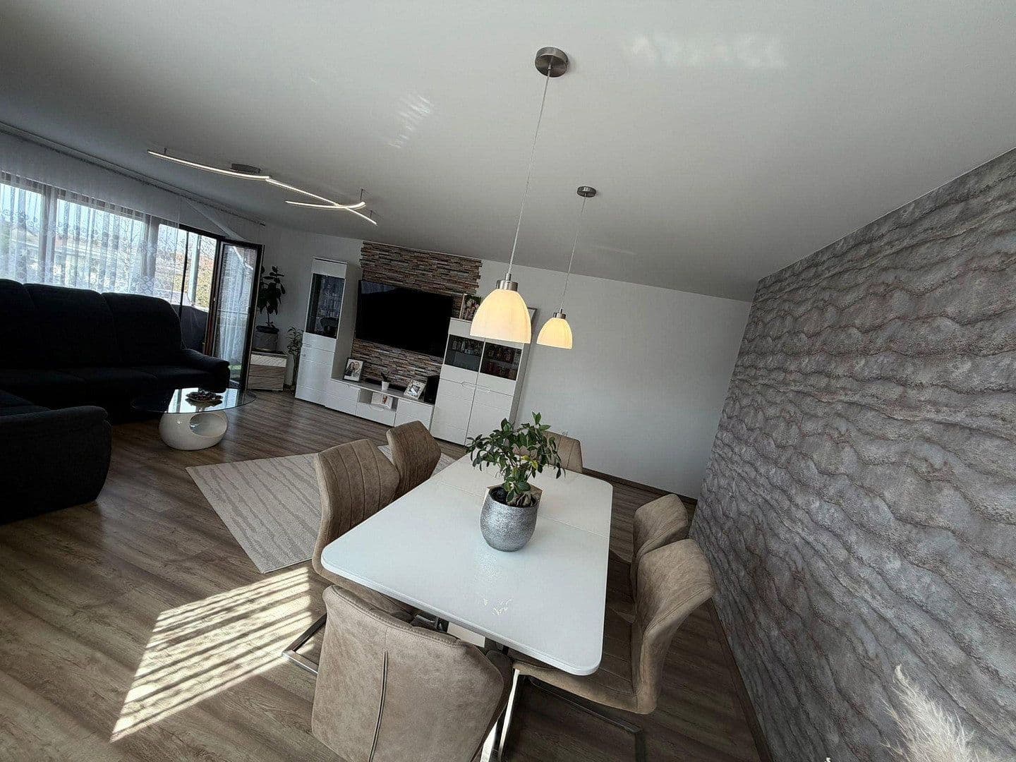 Prodej bytu 4+1 114 m², Crailsheim, Bádensko-Württembersko Prodej bytu 4+1 114 m², Crailsheim, Bádensko-Württembersko