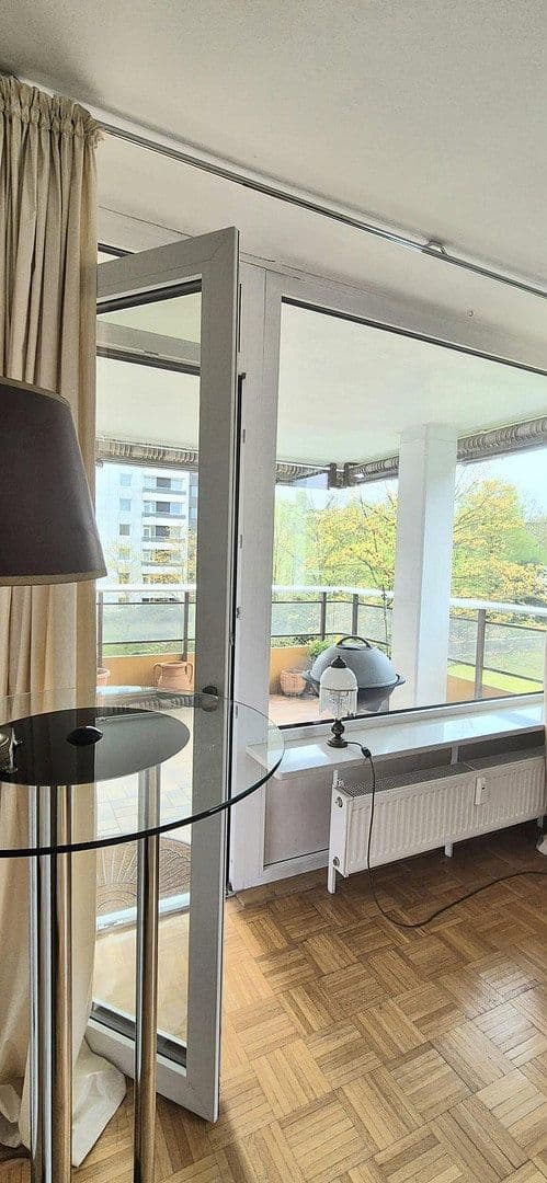 Prodej bytu 2+1 73 m², Essen, Severní Porýní-Vestfálsko Prodej bytu 2+1 73 m², Essen, Severní Porýní-Vestfálsko
