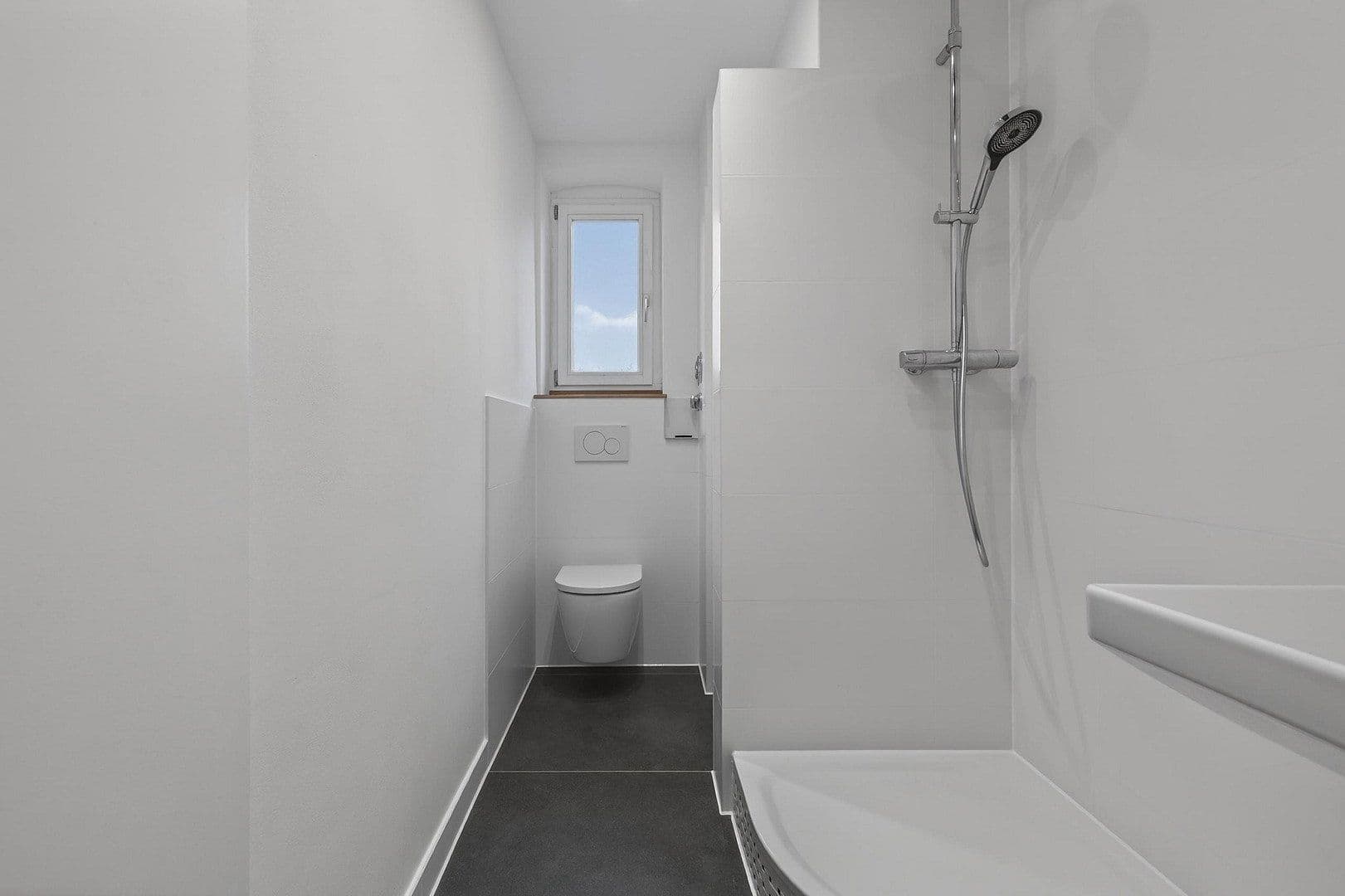 Pronájem bytu 3+1 78 m², Nonnenbühl 7, Karlsruhe Durlach, Bádensko-Württembersko Pronájem bytu 3+1 78 m², Nonnenbühl 7, Karlsruhe Durlach, Bádensko-Württembersko