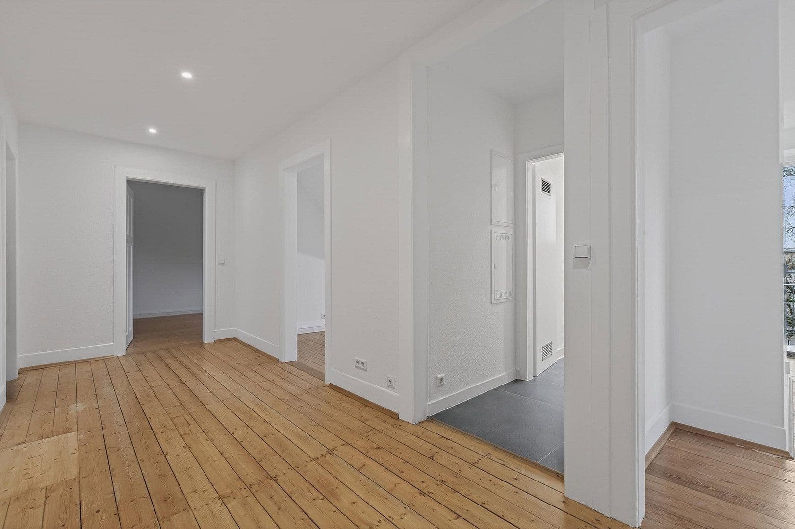 Pronájem bytu 3+1 78 m², Nonnenbühl 7, Karlsruhe Durlach, Bádensko-Württembersko Pronájem bytu 3+1 78 m², Nonnenbühl 7, Karlsruhe Durlach, Bádensko-Württembersko