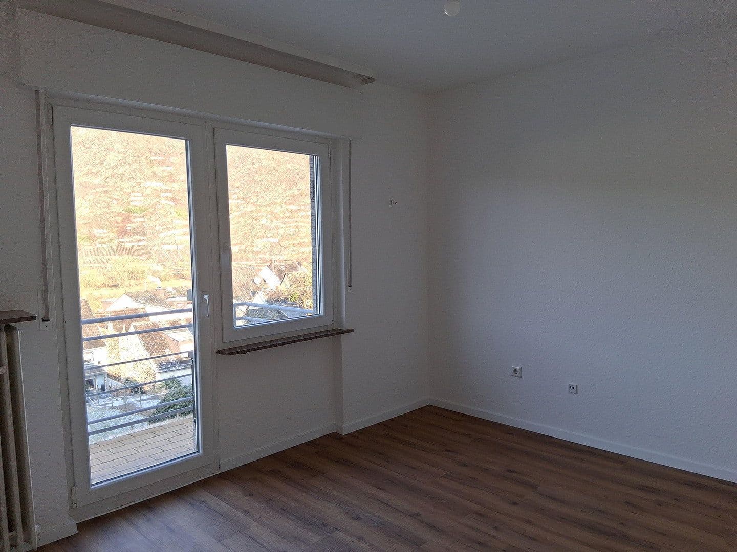 Pronájem bytu 4+1 107 m², Dieblich, Porýní-Falc Pronájem bytu 4+1 107 m², Dieblich, Porýní-Falc