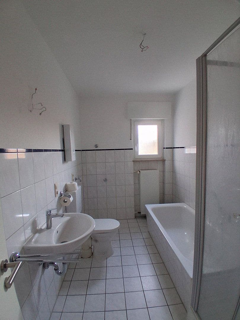 Pronájem bytu 4+1 107 m², Dieblich, Porýní-Falc Pronájem bytu 4+1 107 m², Dieblich, Porýní-Falc