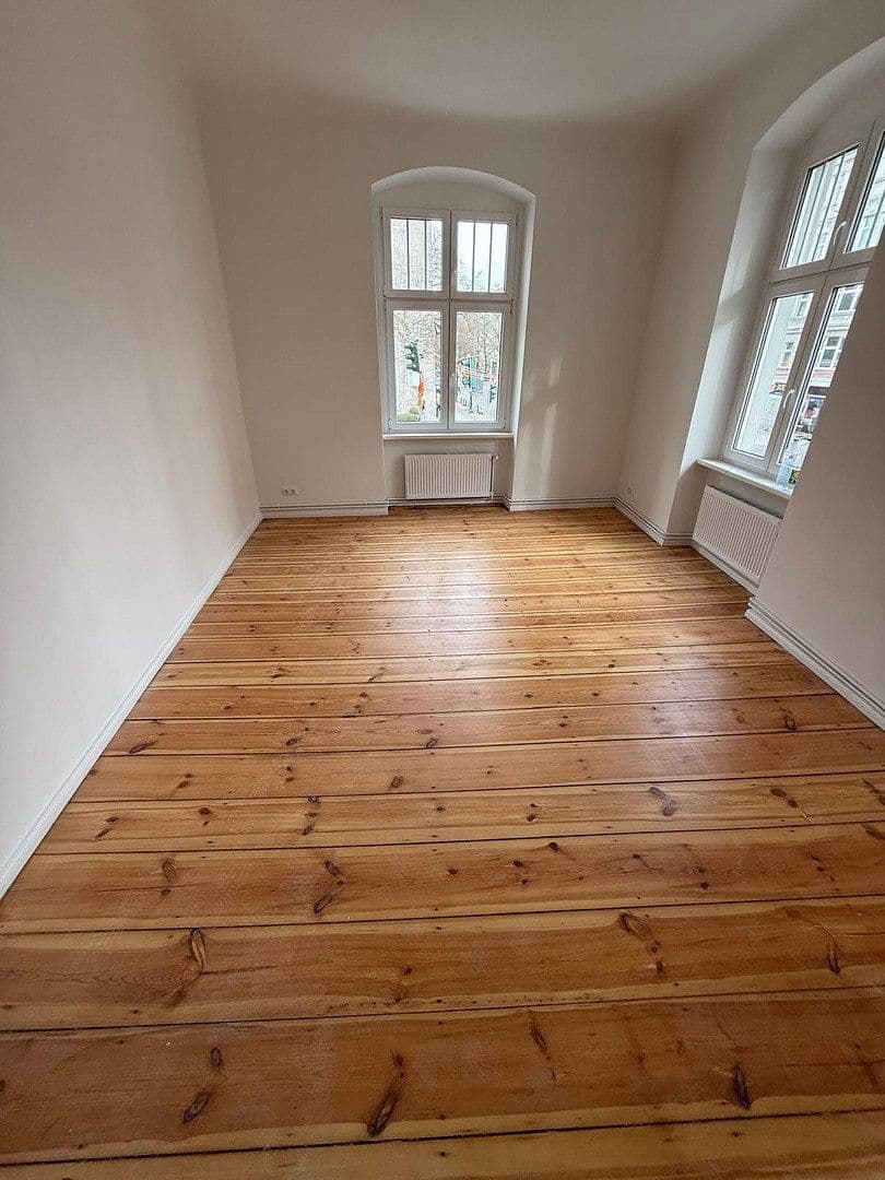 Pronájem bytu 3+1 107 m², Detmolder Straße, Berlin, Berlín Pronájem bytu 3+1 107 m², Detmolder Straße, Berlin, Berlín