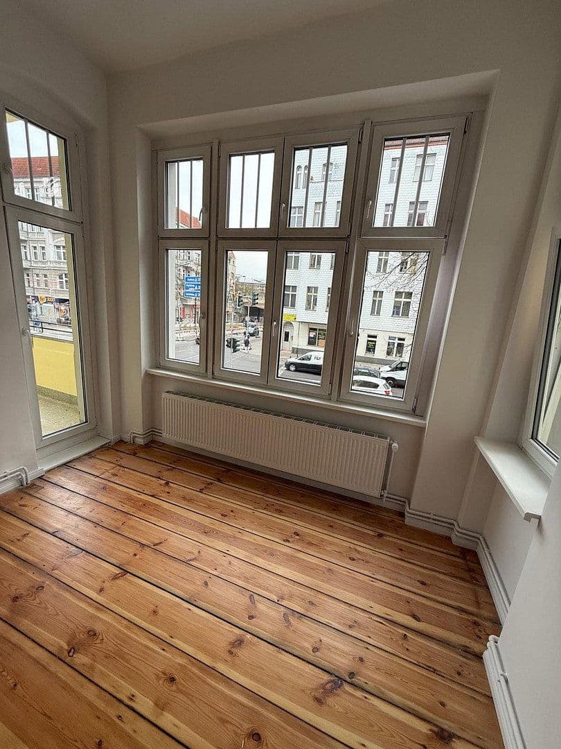 Pronájem bytu 3+1 107 m², Detmolder Straße, Berlin, Berlín Pronájem bytu 3+1 107 m², Detmolder Straße, Berlin, Berlín