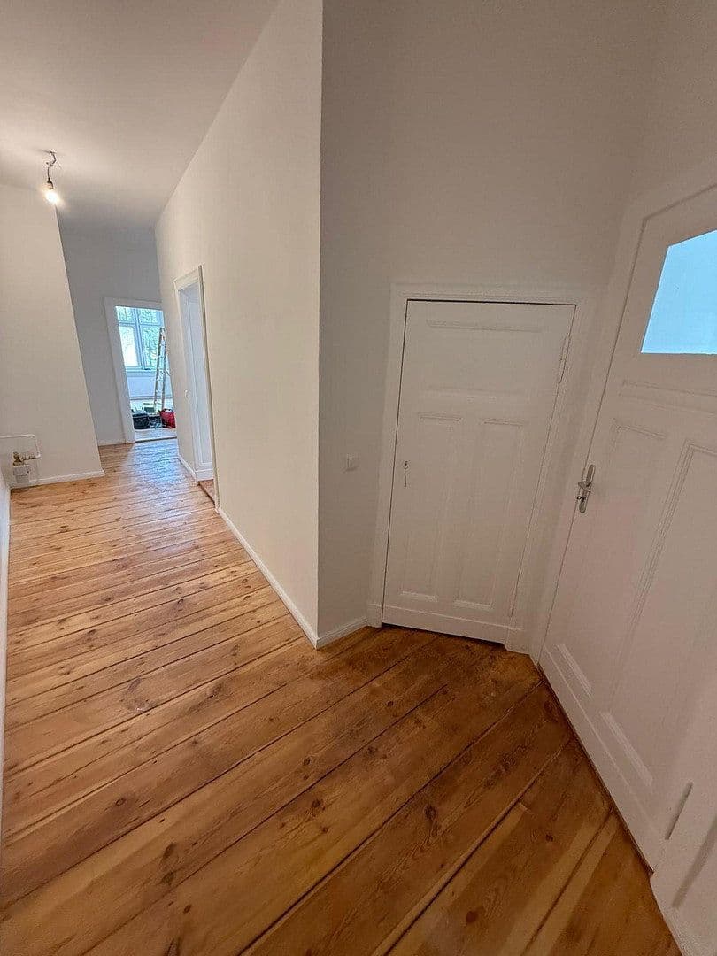 Pronájem bytu 3+1 107 m², Detmolder Straße, Berlin, Berlín Pronájem bytu 3+1 107 m², Detmolder Straße, Berlin, Berlín