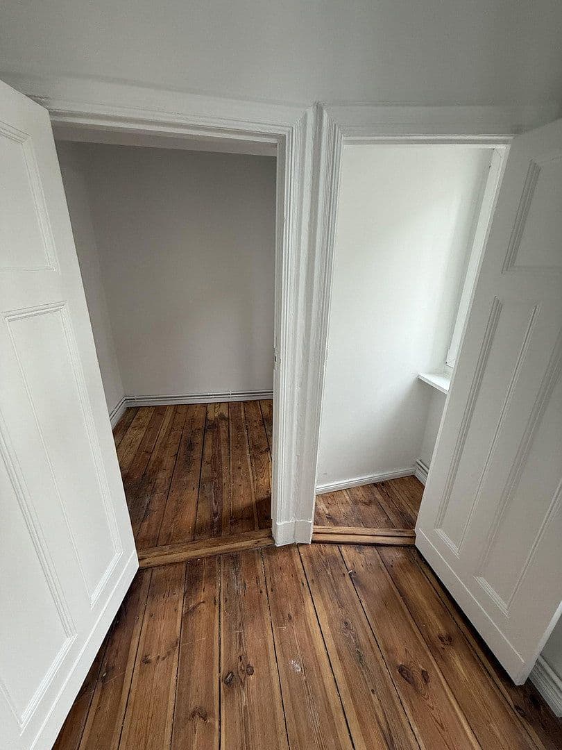 Pronájem bytu 3+1 107 m², Detmolder Straße, Berlin, Berlín Pronájem bytu 3+1 107 m², Detmolder Straße, Berlin, Berlín