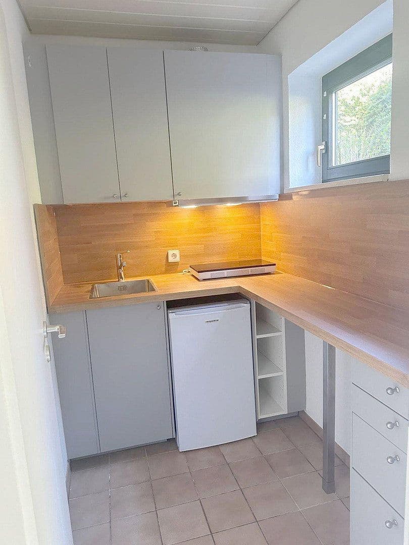 Pronájem bytu 1+1 36 m², Pliezhausen, Bádensko-Württembersko Pronájem bytu 1+1 36 m², Pliezhausen, Bádensko-Württembersko