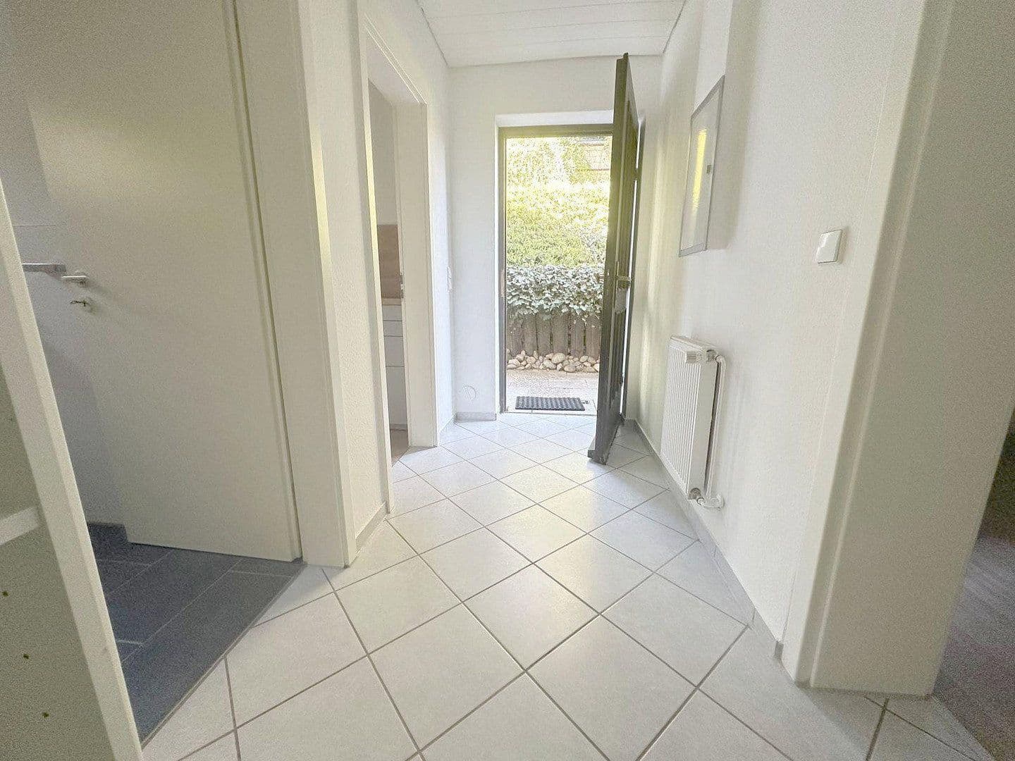 Pronájem bytu 1+1 36 m², Pliezhausen, Bádensko-Württembersko Pronájem bytu 1+1 36 m², Pliezhausen, Bádensko-Württembersko