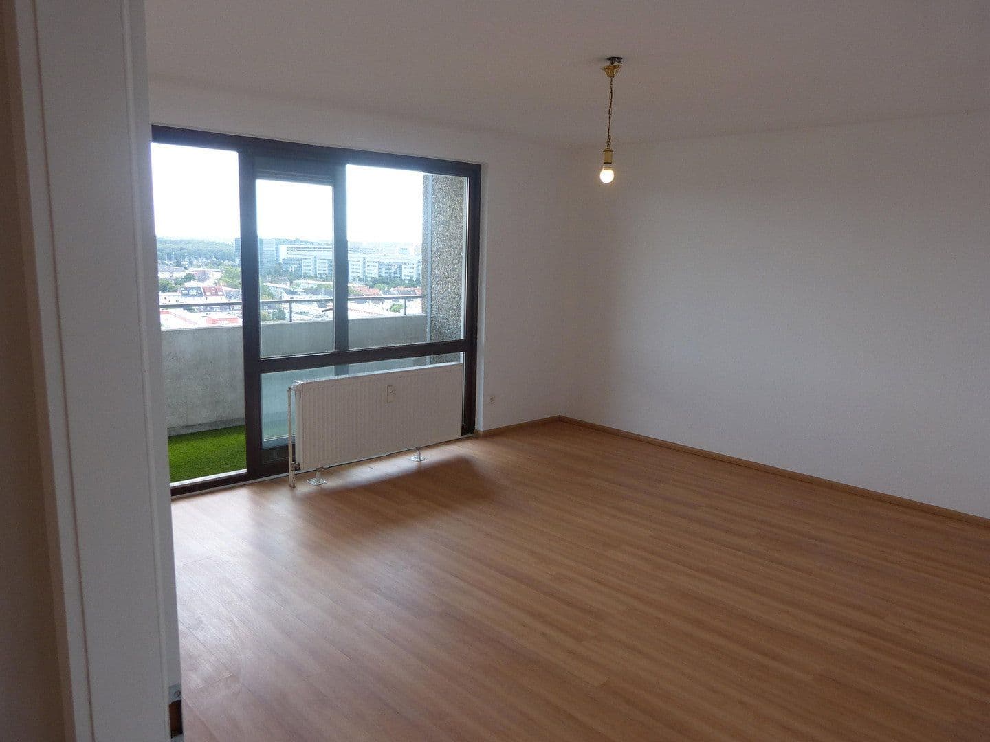 Pronájem bytu 3+1 83 m², Im Mainfeld 23, Frankfurt, Hessen Pronájem bytu 3+1 83 m², Im Mainfeld 23, Frankfurt, Hessen