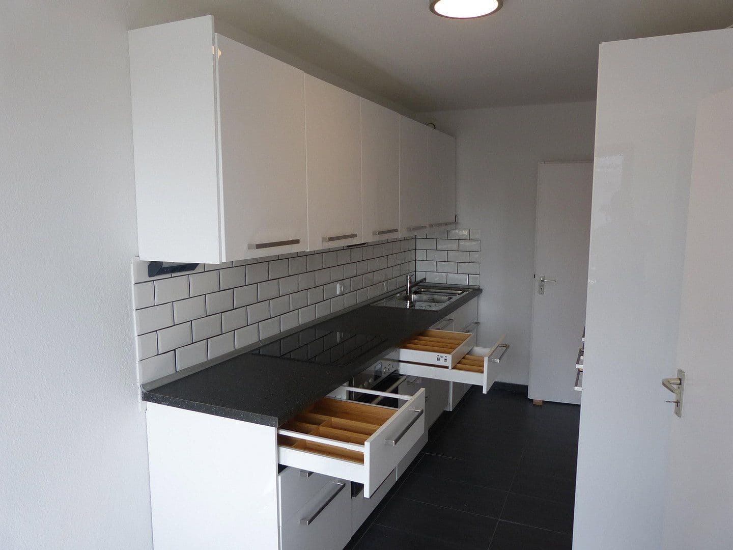 Pronájem bytu 3+1 83 m², Im Mainfeld 23, Frankfurt, Hessen Pronájem bytu 3+1 83 m², Im Mainfeld 23, Frankfurt, Hessen