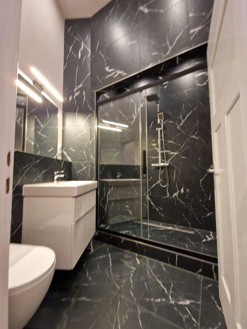 Pronájem bytu 1+1 40 m², Giesebrechtstr. 5, BErlin, Berlín Pronájem bytu 1+1 40 m², Giesebrechtstr. 5, BErlin, Berlín