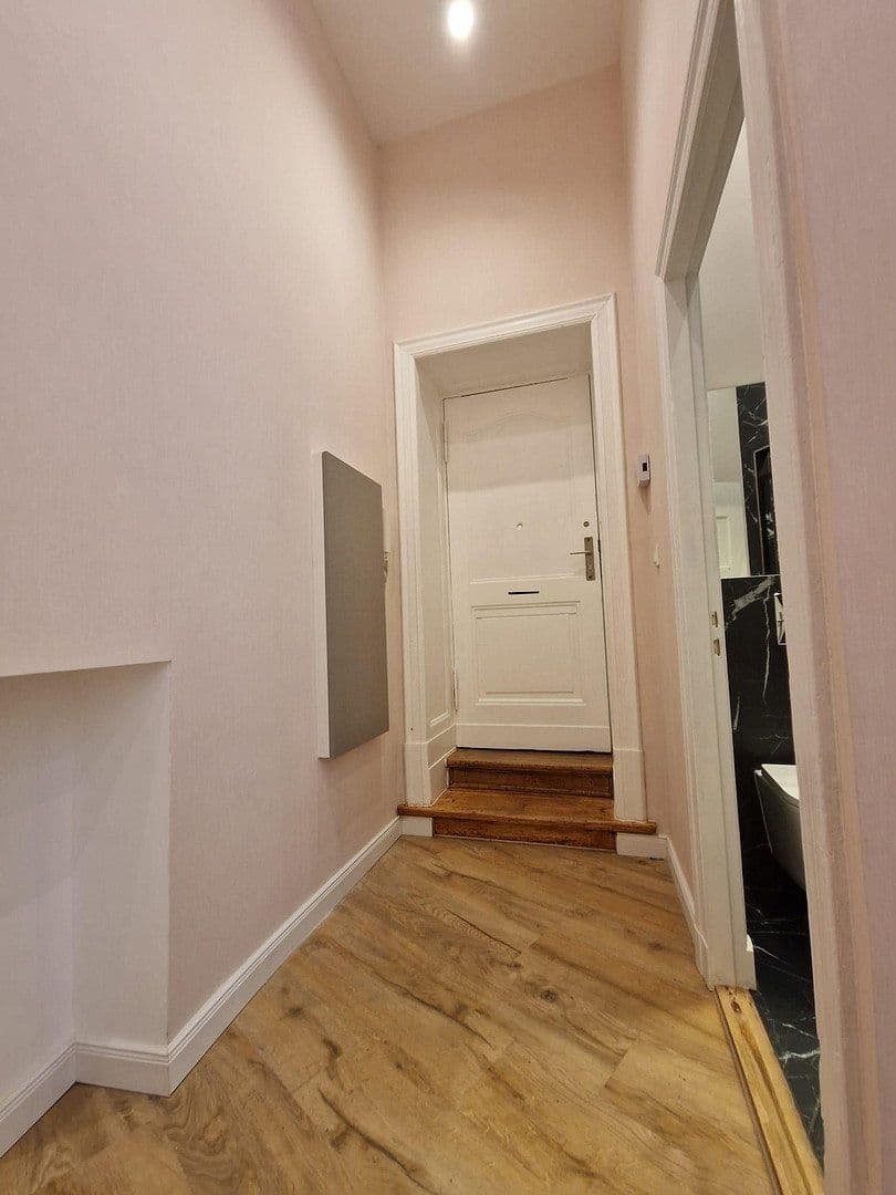 Pronájem bytu 1+1 40 m², Giesebrechtstr. 5, BErlin, Berlín Pronájem bytu 1+1 40 m², Giesebrechtstr. 5, BErlin, Berlín