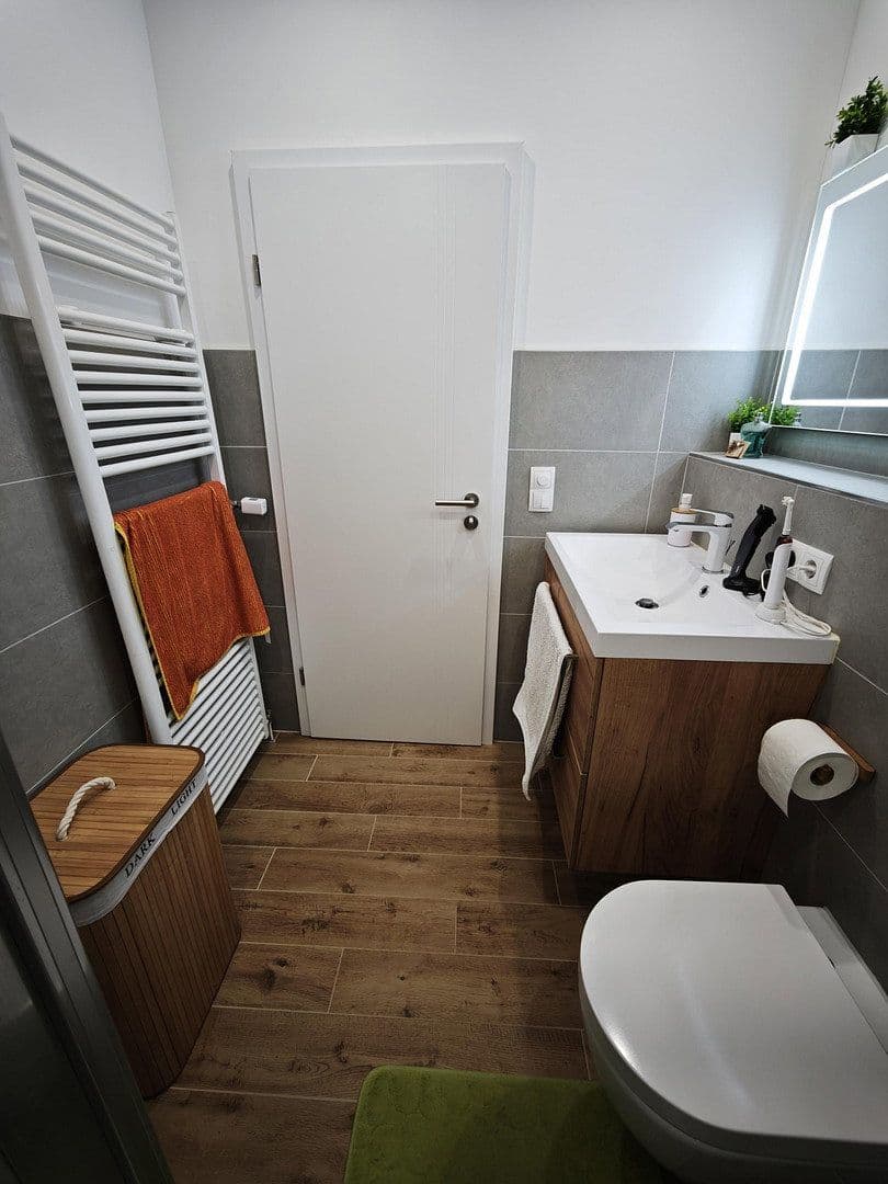 Prodej bytu 2+1 47 m², Zentrumstr. 1, Hemmoor, Dolní Sasko Prodej bytu 2+1 47 m², Zentrumstr. 1, Hemmoor, Dolní Sasko