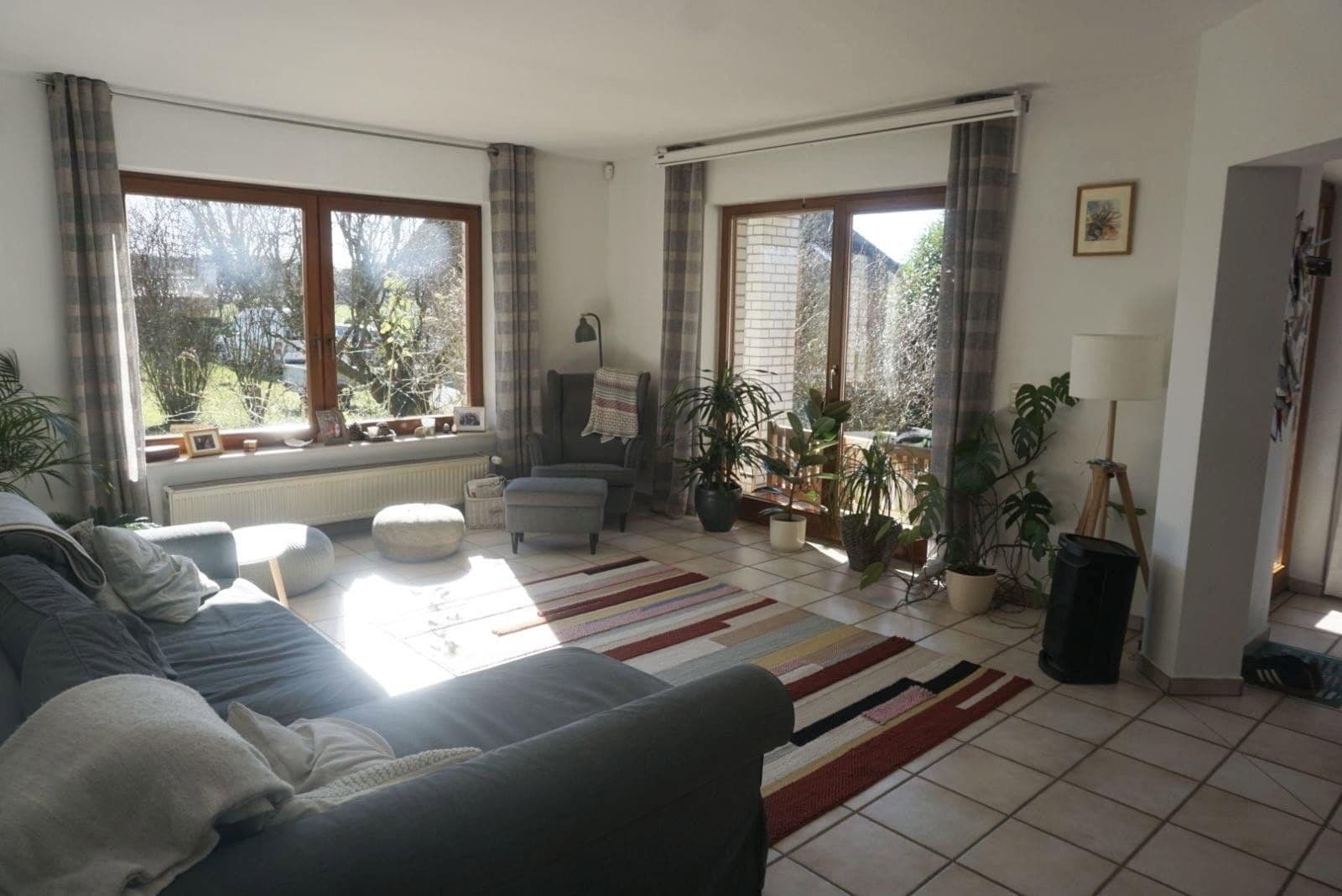 Prodej domu 136 m², pozemek 400 m², Spenge, Severní Porýní-Vestfálsko Prodej domu 136 m², pozemek 400 m², Spenge, Severní Porýní-Vestfálsko