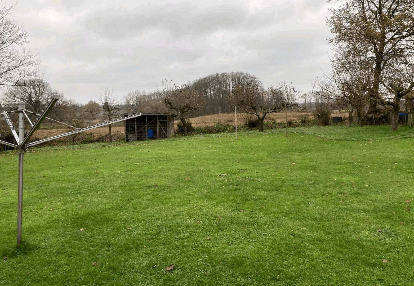 Prodej domu 212 m², pozemek 1.870 m², Bergstraße 13, Damendorf, Šlesvicko-Holštýnsko Prodej domu 212 m², pozemek 1.870 m², Bergstraße 13, Damendorf, Šlesvicko-Holštýnsko