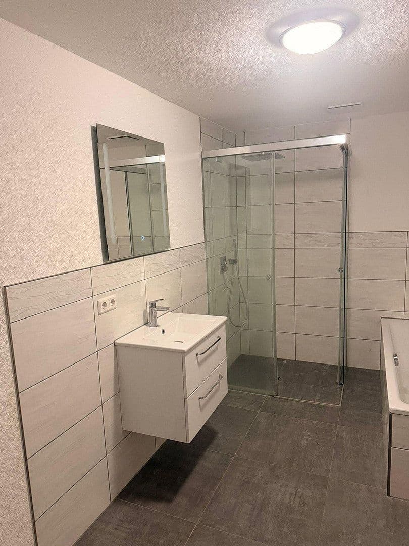 Pronájem bytu 2+kk 70 m², Amstetten, Bádensko-Württembersko Pronájem bytu 2+kk 70 m², Amstetten, Bádensko-Württembersko