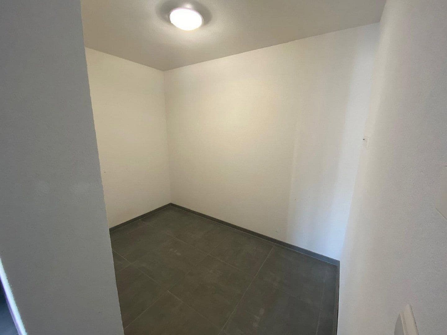 Pronájem bytu 2+kk 70 m², Amstetten, Bádensko-Württembersko Pronájem bytu 2+kk 70 m², Amstetten, Bádensko-Württembersko