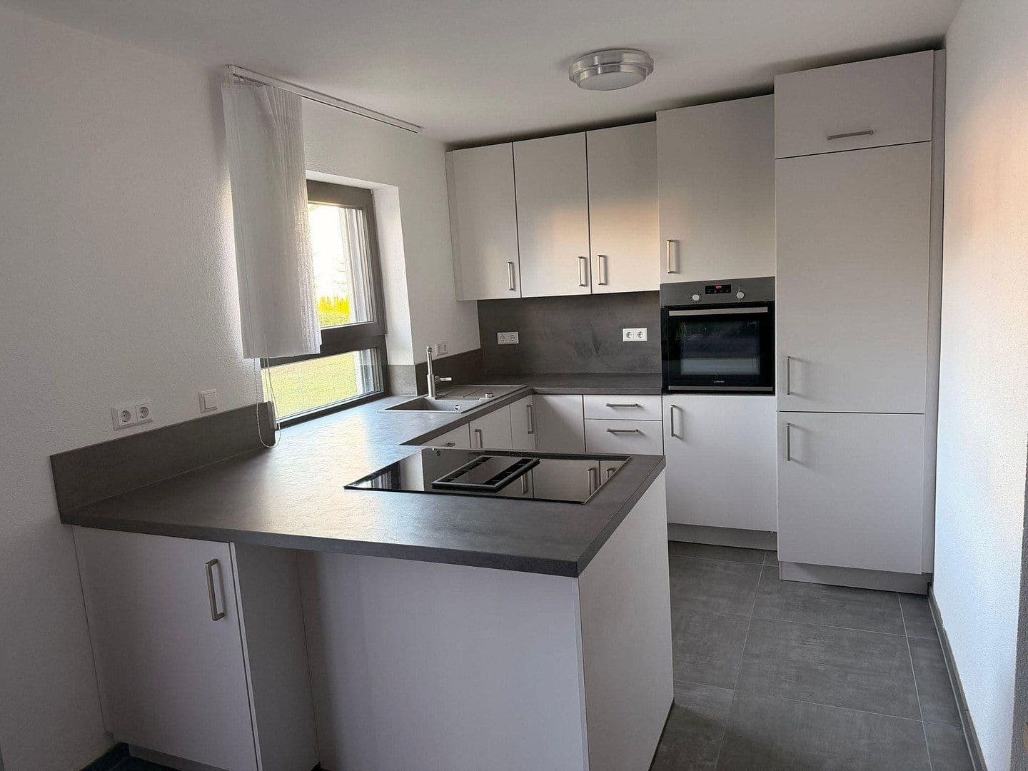 Pronájem bytu 2+kk 70 m², Amstetten, Bádensko-Württembersko Pronájem bytu 2+kk 70 m², Amstetten, Bádensko-Württembersko