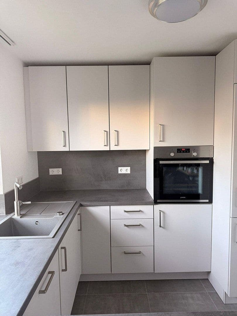 Pronájem bytu 2+kk 70 m², Amstetten, Bádensko-Württembersko Pronájem bytu 2+kk 70 m², Amstetten, Bádensko-Württembersko