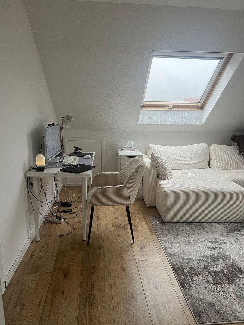 Pronájem bytu 2+1 50 m², Ditzinger Str. 5, Leonberg, Bádensko-Württembersko Pronájem bytu 2+1 50 m², Ditzinger Str. 5, Leonberg, Bádensko-Württembersko