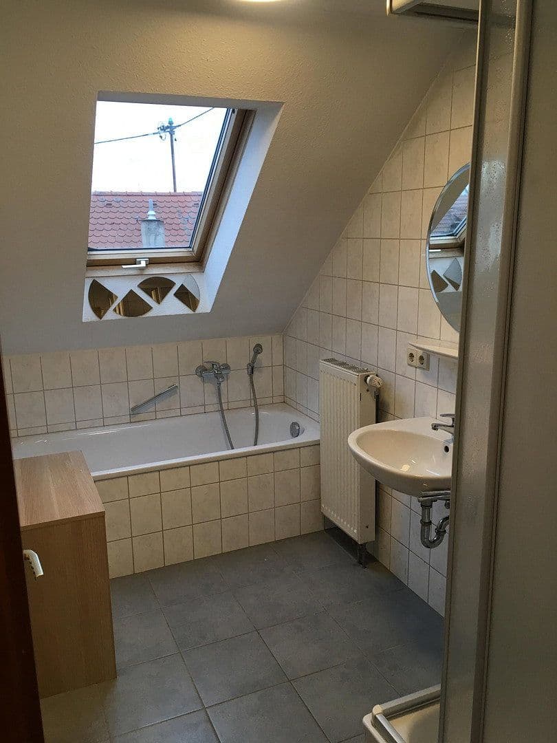 Pronájem bytu 2+1 50 m², Ditzinger Str. 5, Leonberg, Bádensko-Württembersko Pronájem bytu 2+1 50 m², Ditzinger Str. 5, Leonberg, Bádensko-Württembersko