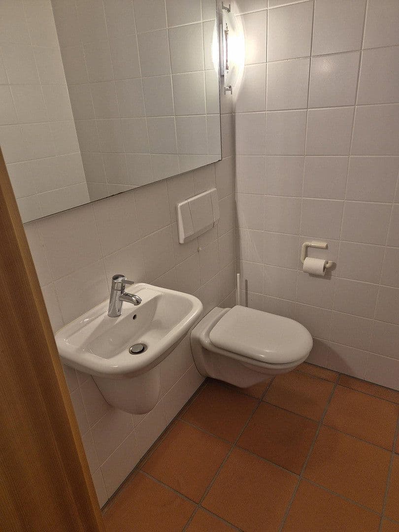 Pronájem domu 200 m², pozemek 420 m², Frankfurt, Hessen Pronájem domu 200 m², pozemek 420 m², Frankfurt, Hessen