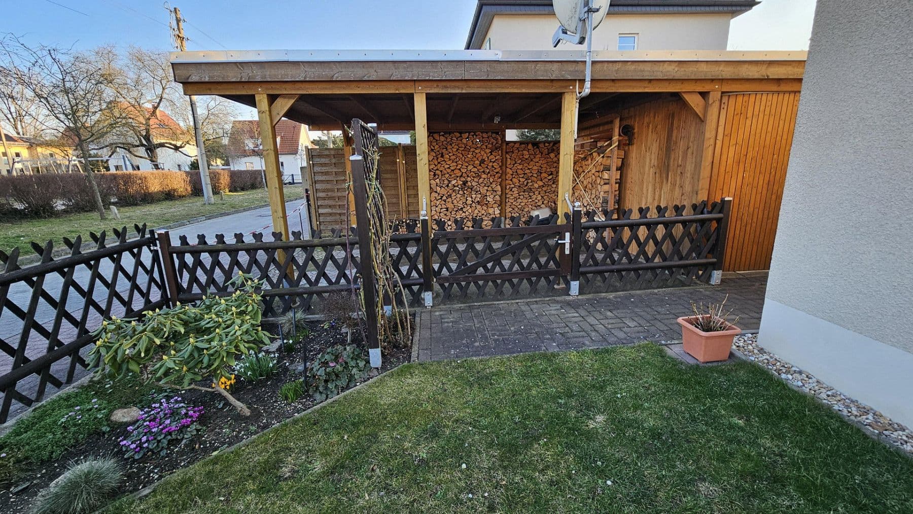 Prodej domu 100 m², pozemek 480 m², Leipzig, Sasko Prodej domu 100 m², pozemek 480 m², Leipzig, Sasko