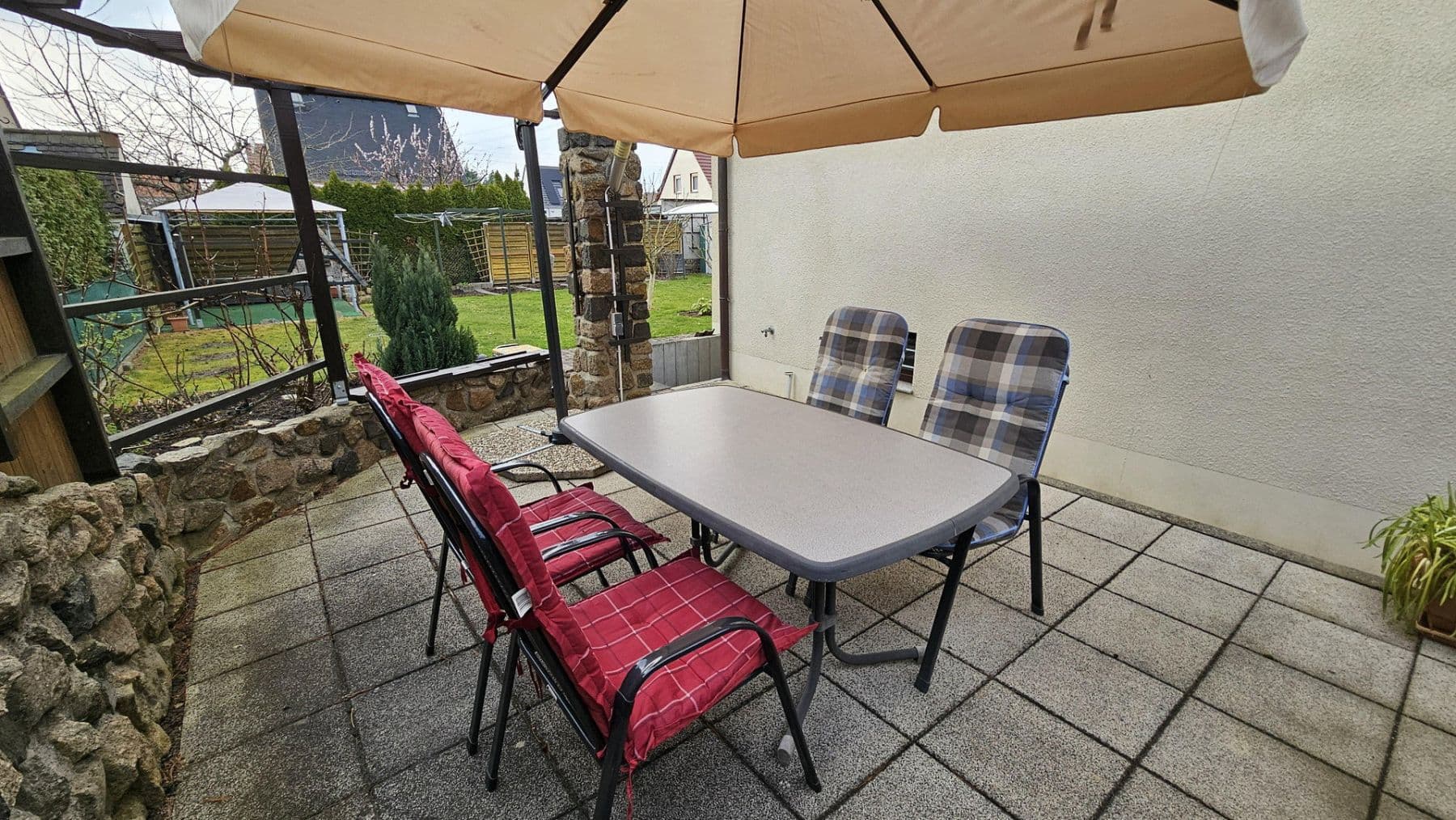 Prodej domu 100 m², pozemek 480 m², Leipzig, Sasko Prodej domu 100 m², pozemek 480 m², Leipzig, Sasko