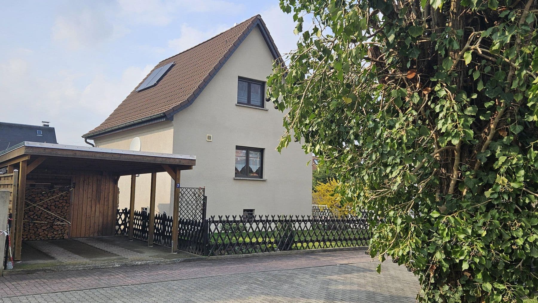 Prodej domu 100 m², pozemek 480 m², Leipzig, Sasko Prodej domu 100 m², pozemek 480 m², Leipzig, Sasko