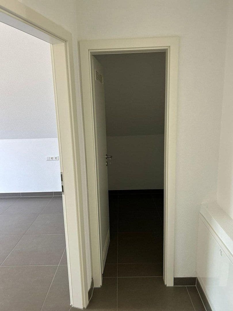 Pronájem bytu 3+1 85 m², Sindelfingen, Bádensko-Württembersko Pronájem bytu 3+1 85 m², Sindelfingen, Bádensko-Württembersko