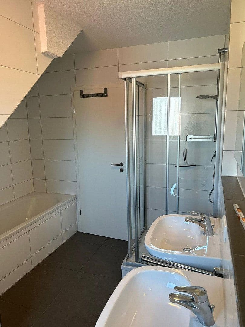 Pronájem bytu 3+1 85 m², Sindelfingen, Bádensko-Württembersko Pronájem bytu 3+1 85 m², Sindelfingen, Bádensko-Württembersko