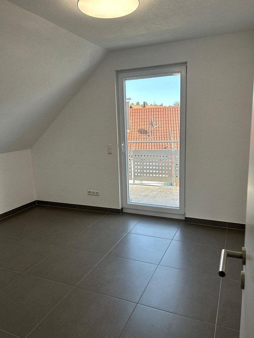 Pronájem bytu 3+1 85 m², Sindelfingen, Bádensko-Württembersko Pronájem bytu 3+1 85 m², Sindelfingen, Bádensko-Württembersko