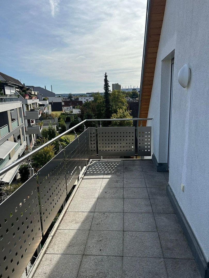 Pronájem bytu 3+1 85 m², Sindelfingen, Bádensko-Württembersko Pronájem bytu 3+1 85 m², Sindelfingen, Bádensko-Württembersko