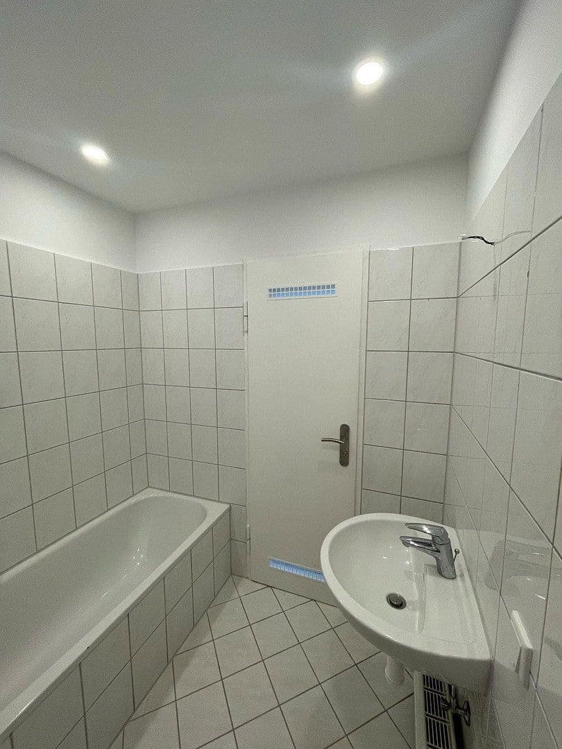 Pronájem bytu 2+1 68 m², Halbergstraße 27, Ludwigshafen, Porýní-Falc Pronájem bytu 2+1 68 m², Halbergstraße 27, Ludwigshafen, Porýní-Falc