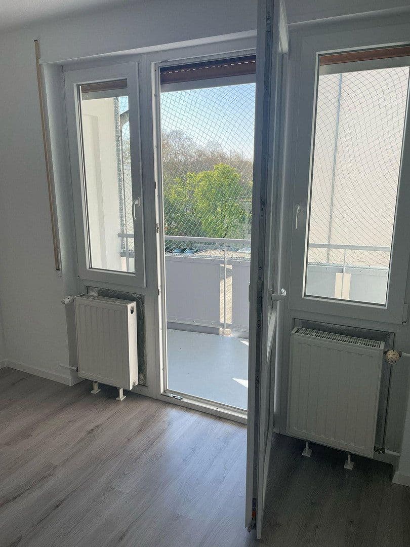 Pronájem bytu 2+1 68 m², Halbergstraße 27, Ludwigshafen, Porýní-Falc Pronájem bytu 2+1 68 m², Halbergstraße 27, Ludwigshafen, Porýní-Falc